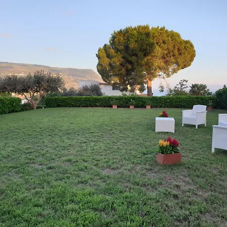 Capomare2 Holiday home *